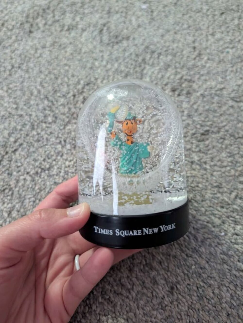 Vintage time square toys r us snow globe